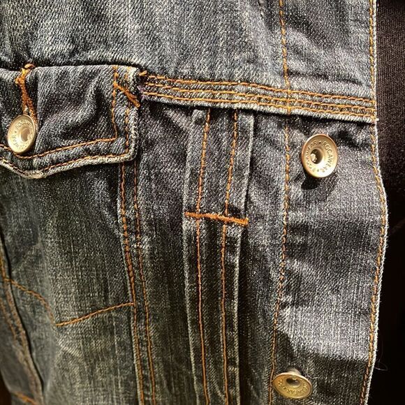 Rocawear lightly distressed embroidered back logo contrasting front denim jacket - Picture 5 of 9